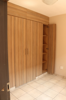 548 25th, Pretoria, 2 Bedrooms Bedrooms, ,2 BathroomsBathrooms,Apartment,For Sale,25th,1003