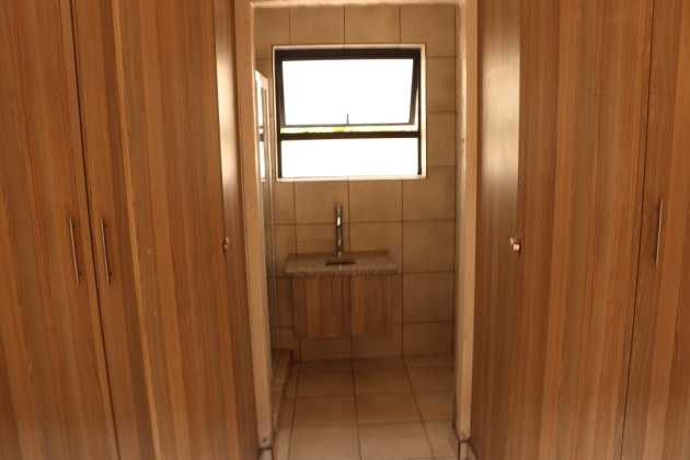 548 25th, Pretoria, 2 Bedrooms Bedrooms, ,2 BathroomsBathrooms,Apartment,For Sale,25th,1003