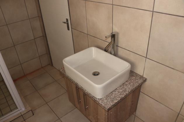 548 25th, Pretoria, 2 Bedrooms Bedrooms, ,2 BathroomsBathrooms,Apartment,For Sale,25th,1003