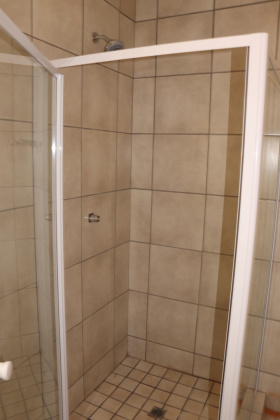 548 25th, Pretoria, 2 Bedrooms Bedrooms, ,2 BathroomsBathrooms,Apartment,For Sale,25th,1003