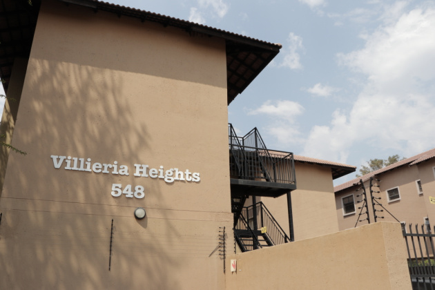 548 25th, Pretoria, 2 Bedrooms Bedrooms, ,2 BathroomsBathrooms,Apartment,For Sale,25th,1003